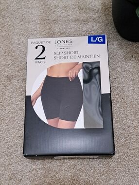 Jones New York Women's Slip Shorts 2 Pack Black Size Large Smoothing Stretch NEW